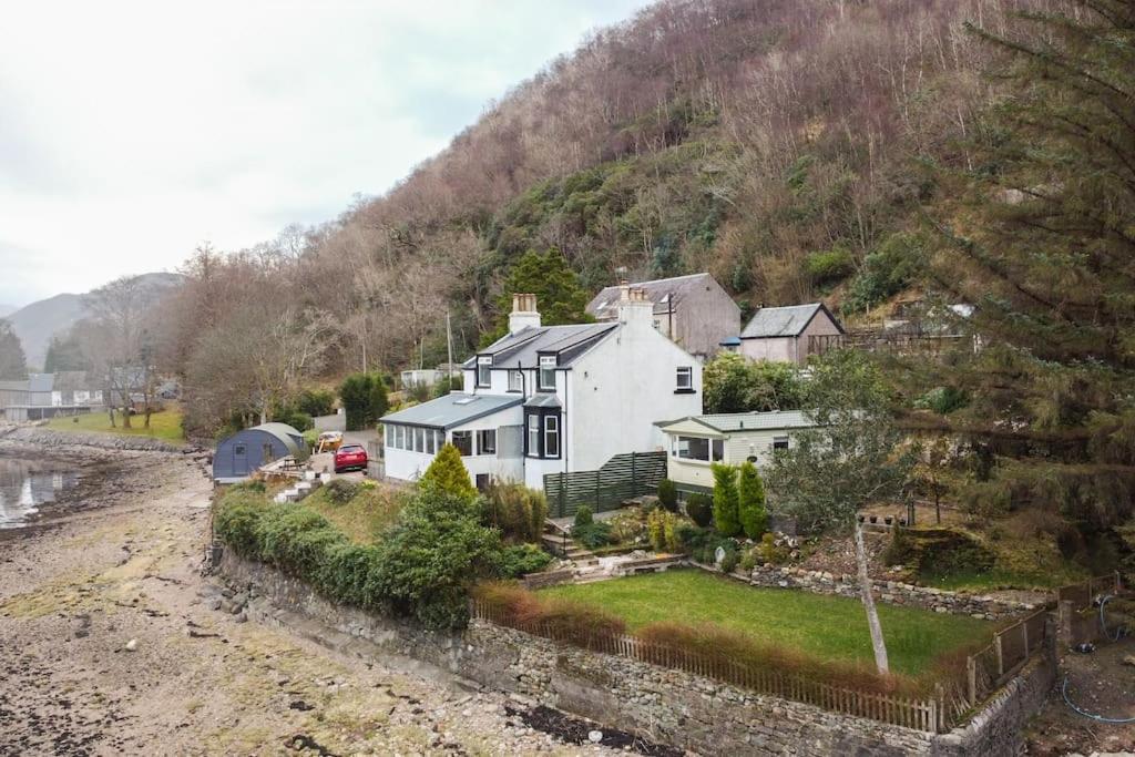 Rossmay House - 4 Bedroom Scottish Villa With Waterfront / Mountain Views Arrochar Bagian luar foto