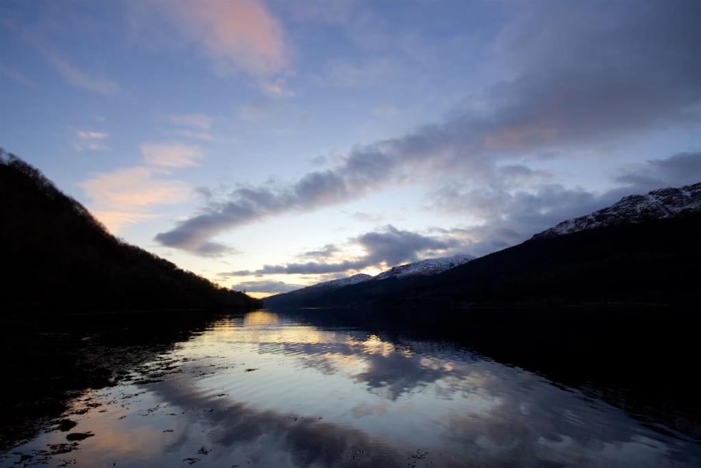 Rossmay House - 4 Bedroom Scottish Villa With Waterfront / Mountain Views Arrochar Bagian luar foto
